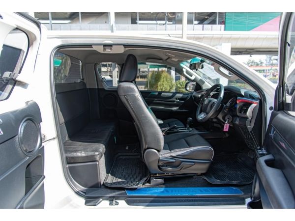 2018 Toyota Hilux Revo 2.4 SMARTCAB TRD Sportivo Pickup AT รูปที่ 6