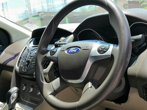 สดผ่อน ได้หมดจ้า FORD FOCUS 1.6 SEDAN 2015 AT รูปที่ 6