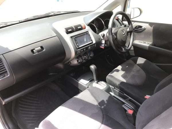 Honda Jazz 1.5 VTEC Cool   ตัวท๊อปสุดของรุ่น รถบ้านใช้เอง ขายเองครับ มาดูๆ ติดต่อได้ที่เบอร์ 081 - 400 - 4464 รูปที่ 6
