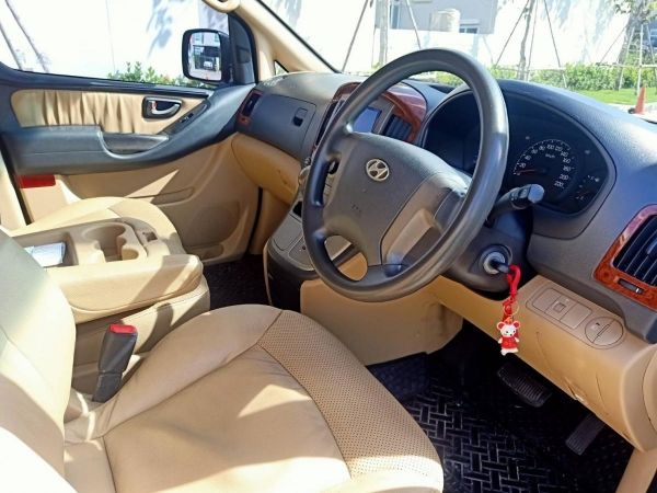 2010​ Hyundai H1 2.5 Deluxe​ AT รูปที่ 6