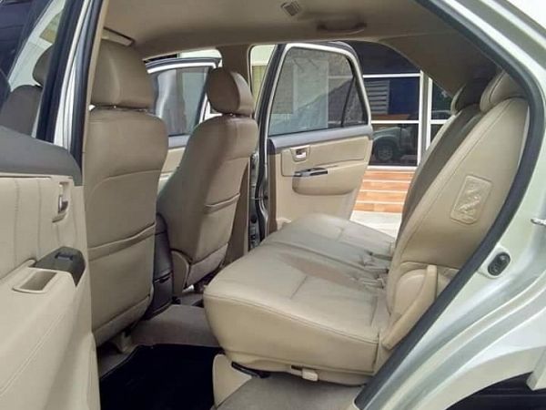 2012 Toyota Fortuner 3.0 V 2WD SUV AT รูปที่ 6