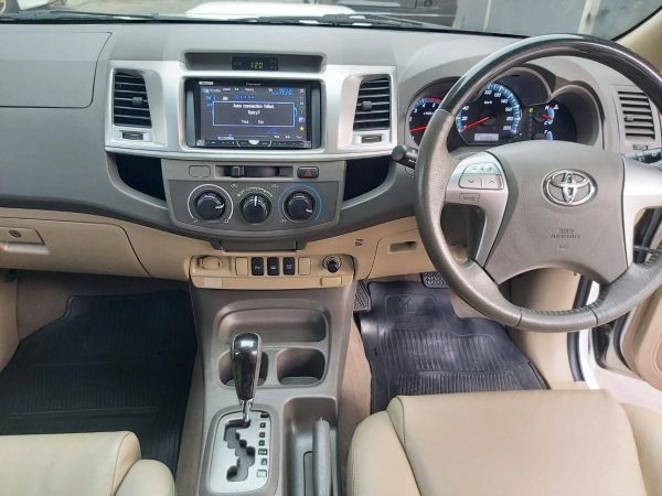 TOYOTA FORTUNER 2.5 G ปี2012 รถมือเดียวจากป้ายแดง เข้าศูนย์ตลอด วิ่ง 110,xxx kmแท้สภาพสวยจัด ไม่เคยมีอุบัติเหตุ เดิมทั้งคัน รูปที่ 5