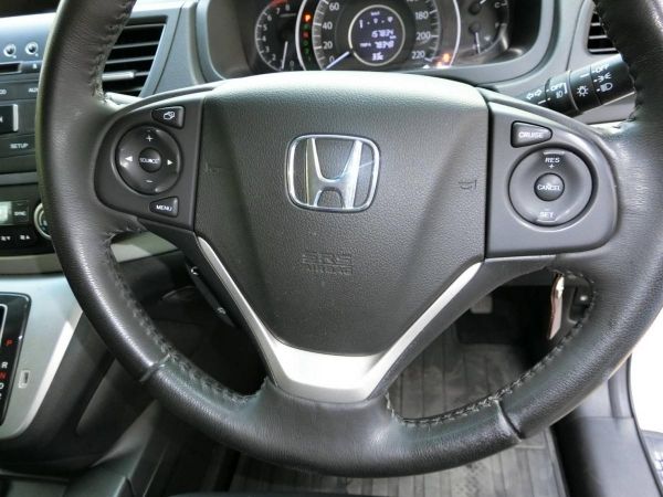 HONDA CRV 2.0 E iVTEC ปี2013 สีขาว รถมือเดียวออกห้างป้ายแดงไม่เคยมีอุบัติเหตุไม่เคยติดแก๊สสภาพสวยเดิมๆสีบางทั้งคัน พร้อมใช้ค่ะ รูปที่ 6