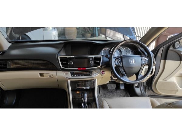 Accord 2.0 EL ปี2013 เจ้าของขายเอง ใช้คนเดียว เช็คศูนย์ตลอด ขาย570,000 นัดดูรถ 0814008543 รูปที่ 6