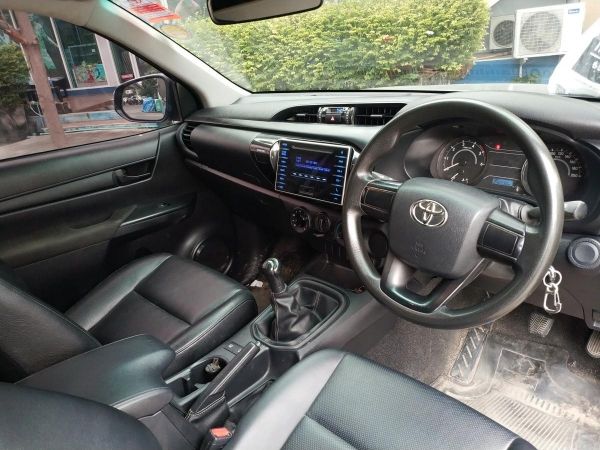 Toyota  revo 2.8 J  ปี16 รูปที่ 5