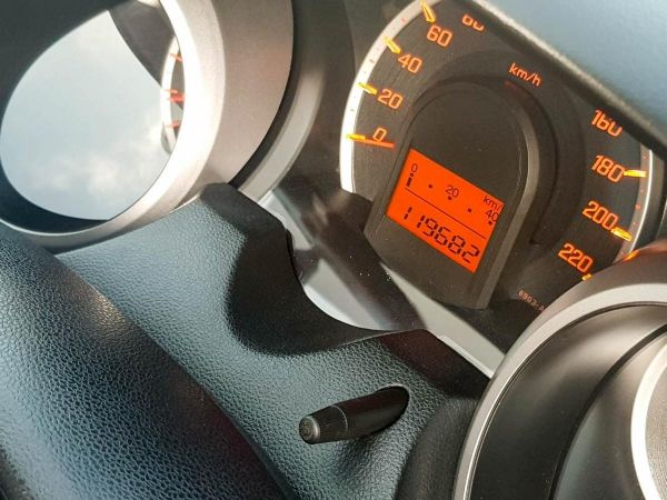 Honda Jazz GE 1.5SV i-Vtec 2012 AUTO รูปที่ 6