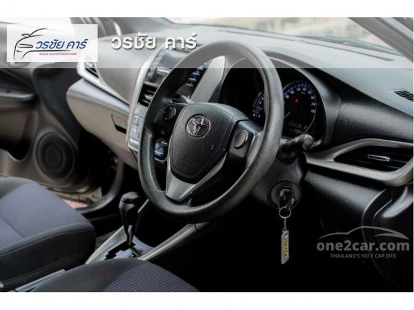 2017 Yaris 1.2 E เบนซิน รูปที่ 6