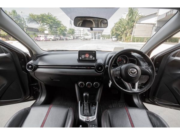 ซื้อเลย!! รถบ้านมือสอง สภาพนางฟ้า ไม่มีชนหนัก รับประกัน!!!  Mazda2 1.3High Plus Top เบนซิน ปี2015 รูปที่ 6