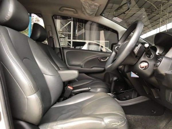 Honda Jazz 1.5 sv 2008 เครดิตดีฟรีดาวน์ รูปที่ 6