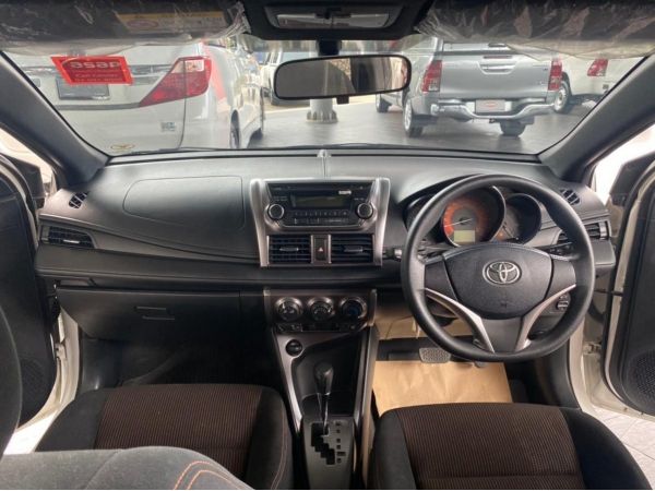โตโยต้าชัวร์ Toyota Yaris 1.2E Hatchback  AT 2017 รูปที่ 6
