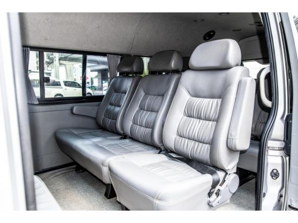 Toyota Hiace 2.5 COMMUTER D4D Van MT รูปที่ 6