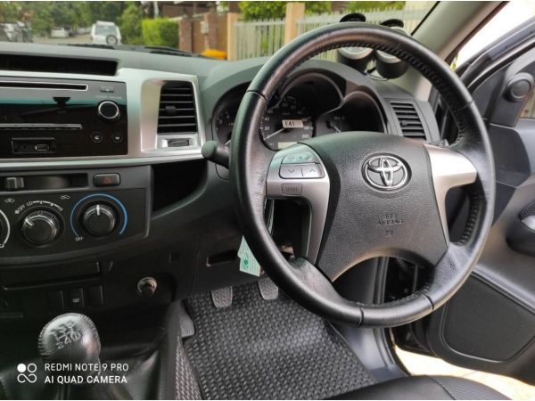 Toyota Hilux Vigo Chouble Cab 4x4 2.5E 4X4 4ประตูสีดํา เกียร์ธรamp Dรมดา ปี 2014 รูปที่ 6