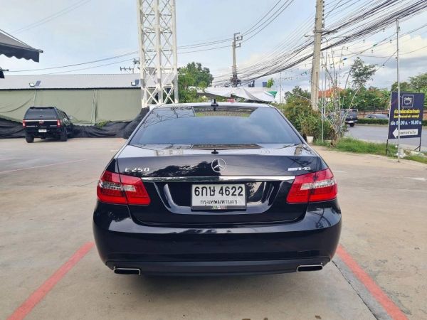 Mercedes-Benz E250 CGI BlueEFFICIENCY 1.8 W212 Avantgarde Sedan รูปที่ 6