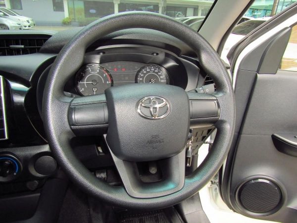 Toyota hilux REVO 2.8 J Plus 2020/MT รูปที่ 6