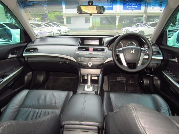 Honda accord 2.0EL Auto / 2011 รูปที่ 6