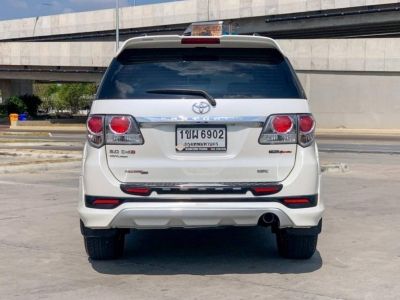 2013 TOYOTA FORTUNER 3.0 V​ TRD​ 4WD รูปที่ 6