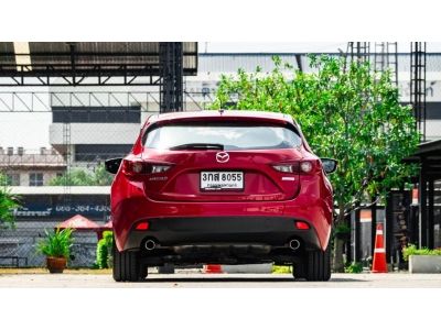 MAZDA 3 HATCHBACK รุ่น C ปี 2015 สีแดง รูปที่ 6