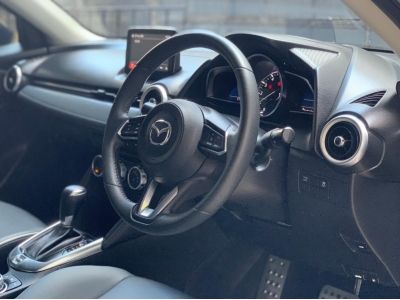 Mazda 2 1.3 S leather sedan 2021 รูปที่ 6