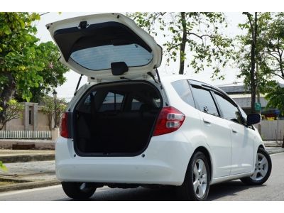 2009 Honda Jazz 1.5 V i-VTEC  สดฟรี VAT 7 % รูปที่ 6