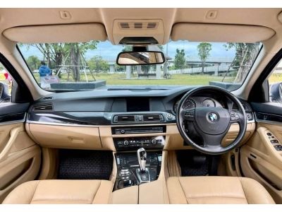 2011 BMW SERIES 5, 523i โฉม F10 รูปที่ 6