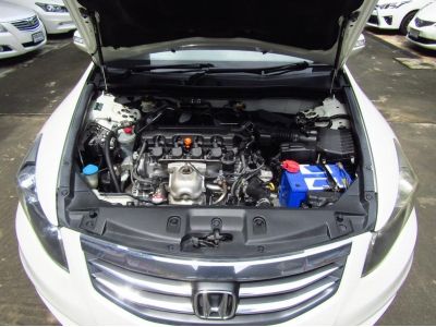 2011 HONDA ACCORD 2.0 EL *ใช้เงิน 5 พันออกรถ ฟรีดาวน์ แถมประกันภัย รูปที่ 6