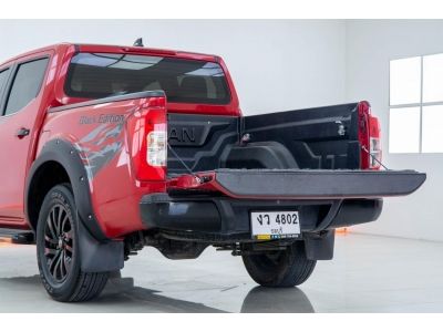 2020 NISSAN NP300 NAVARA DOUBLE CAB CALIBRE 2.5E BLACK CALIBRE 4DR  ผ่อนเพียง  4,981 บาท 12เดือนแรก รูปที่ 6