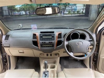 2009 TOYOYA FORTUNER 2.7 V สีน้ำตาล รถสวย ไม่มีชน เครื่องเบนซิน รูปที่ 6