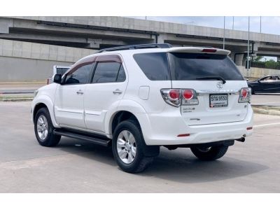 2012 TOYOTA FORTUNER 3.0​ V​ 4WD​ เครดิตดีฟรีดาวน์ รูปที่ 6