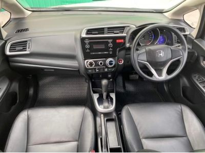 HONDA​ JAZZ​ 1.5​ V​ A/T สีดำ ปี​2015​ รูปที่ 6