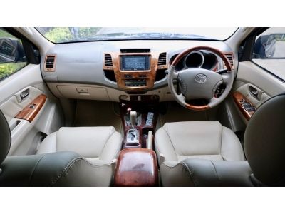 Toyota Fortuner 2.7v ออโต้ 4wd ปี 2005 เบนซิล สีเทา รูปที่ 6