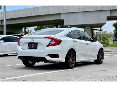 2017 HONDA CIVIC FC 1.8 EL เครดิตดีฟรีดาวน์ รูปที่ 6