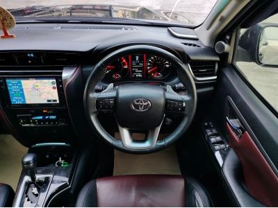 toyota fortuner รูปที่ 6