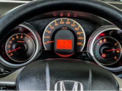 Honda JAZZ 1.5 V I-VTEC A/T ปี 2014 รูปที่ 6
