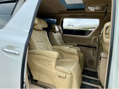 2012 TOYOTA ALPHARD 2.4 HYBRID E-Four เครดิตดีฟรีดาวน์ รูปที่ 6