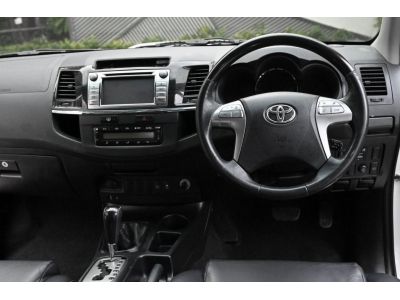 TOYOTA FORTUNER 4WD Fortuner 3.0V Top สุด A/T ปี 2014 รูปที่ 6