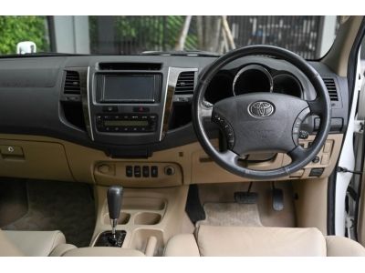 TOYOTA FORTUNER รุ่นพิเศษ APERTO 3.0V 2WD A/T ปี 2010 รูปที่ 6