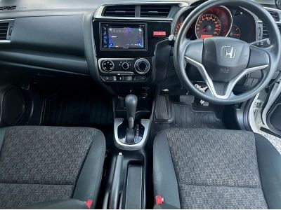 Honda Jazz 1.5 i-VTEC รุ่น S เกียร์ Auto ปี 2017 ( ป้าย 4302 ) รูปที่ 6