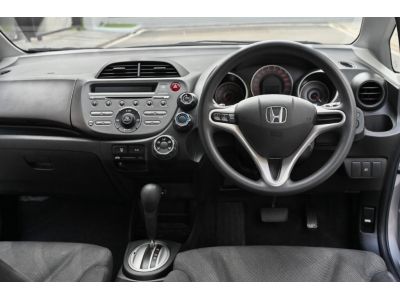 HONDA JAZZ 1.5 i-VTEC SV รุ่น Top A/T ปี 2009 รูปที่ 6