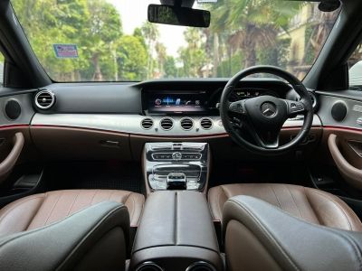 2017 Mercedes-Benz E350e Avantgarde รถสวยน่าใช้สุด (ติดต่อเซลล์น้ำฝ่ายขายโดยตรงไม่ใช่นายหน้าจ้า) รูปที่ 6