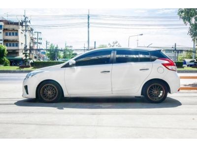 Toyota Yaris 1.2G Hatchback 2015 รถสวยขายถูก ตุ้มๆ รูปที่ 6