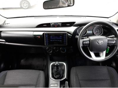 Toyota Revo cab 2.4 E ดีเซล กระจกไฟฟ้า  ปี 2016  สีเงิน   เพียง 429,000 รูปที่ 6