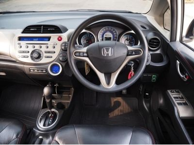 HONDA JAZZ 1.3 HYBRID ปลายปี 2012 รูปที่ 6