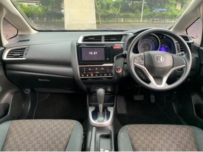 Honda Jazz GK 1.5V PLUS A/T ปี 2017 รูปที่ 6