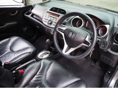 HONDA JAZZ 1.5 V (AS)(MNC) ปี 2013 เกียร์AUTO รูปที่ 6