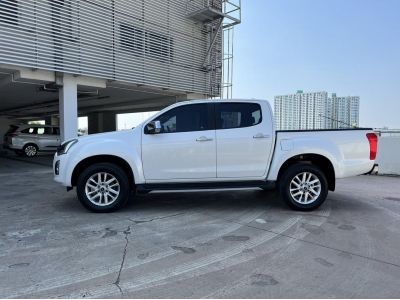 ปี 2019 ISUZU D-MAX CAB4 3.0 Z HILANDER CC. สี ขาว เกียร์ Auto รูปที่ 6