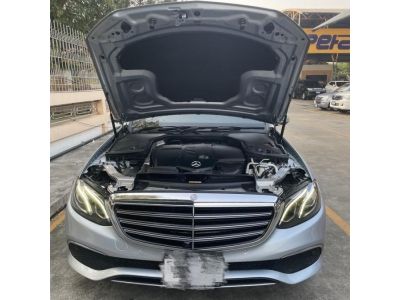 MERCEDES BENZ E220d ปี 2016 exclusive  รถศูนย์ มือเดียวป้ายแดง ประวัติชัดเจน ไมล์ 140,000 รูปที่ 6