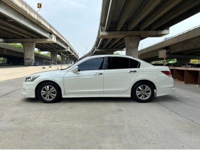 HONDA ACCORD 2.0 เกียร์ออโต้ ปี 2011 สีขาว รูปที่ 6