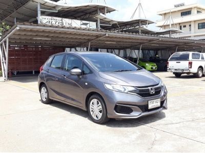 ปี 2018 HONDA JAZZ 1.5 S CC. สี เทา เกียร์ Auto รูปที่ 6