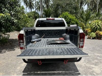 Isuzu d-max cab4 3.0 v-cross max z-prestige mt 4wd รูปที่ 6