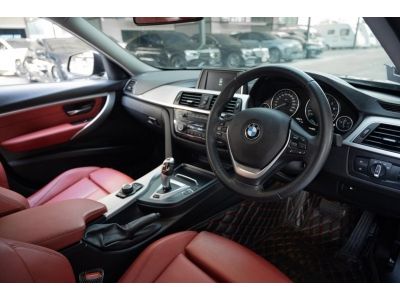 BMW 330e F30 ปี 2018 ไมล์ 8x,xxx Km รูปที่ 6